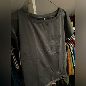 T-shirt with front pocket